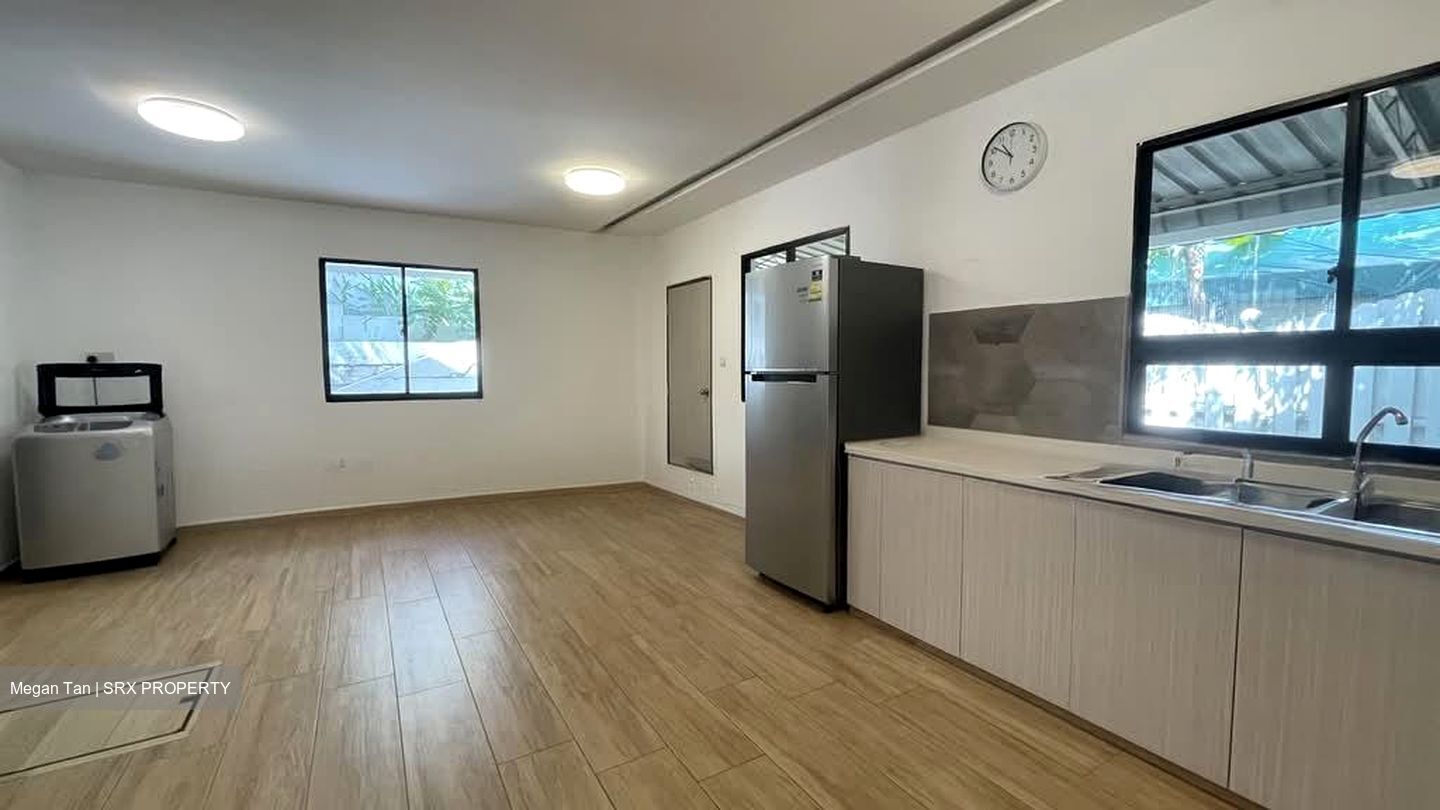 Sims Avenue East (D14), Terrace #555302221